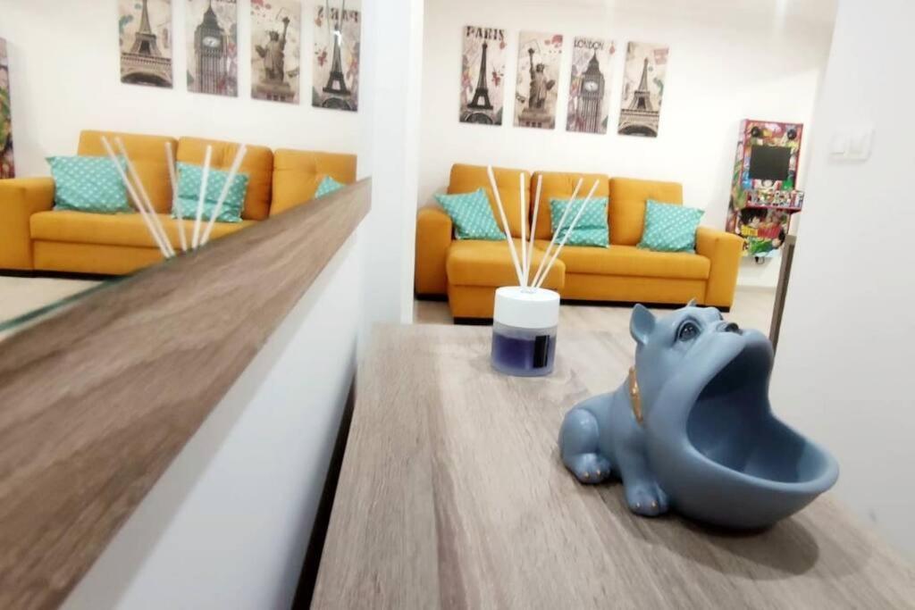 - Lujo - Parking, Maquina Arcade, Wifi Y Netflix Oviedo