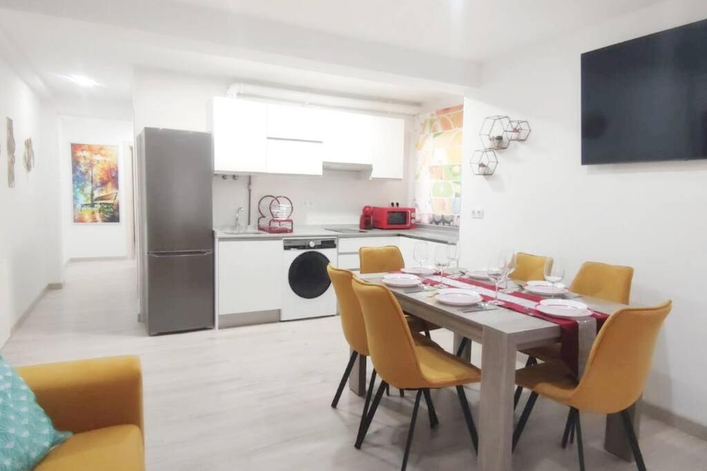 - Lujo - Parking, Maquina Arcade, Wifi Y Netflix Oviedo